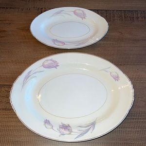Eggshell nautilus B48N5 set of two oval small & medium sized platters tulip EUC!